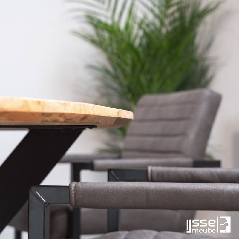 Eettafel Rockingham | Mango | Ovaal | Matrixpoot | 240x110cm