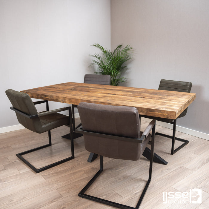 Eettafel Rockhampton Licht | Rechthoek | Matrixpoot | Vurenhout