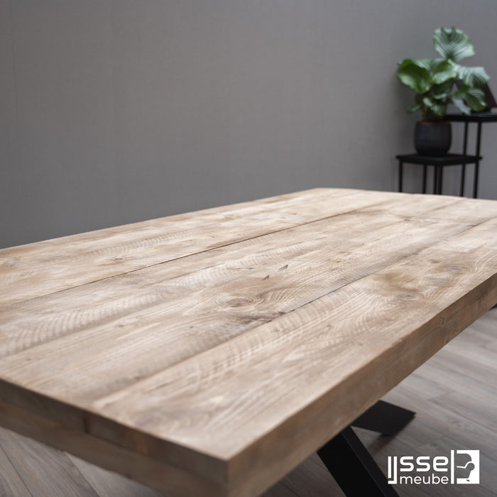 Eettafel Rockhampton Licht | Rechthoek | Matrixpoot | Vurenhout