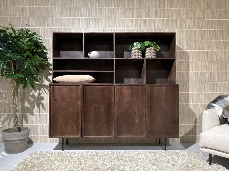 Elan Brown | 180 x 150 cm | 180cm